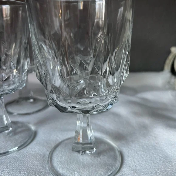 Vintage Arcoroc France Artic Wine Glass Set Of 5 Stemmed Wine Water Goblets - Picture 5 of 9